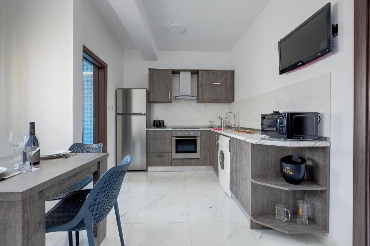 Idyllic Apartment Steps From The Promenade Sliema Luaran gambar